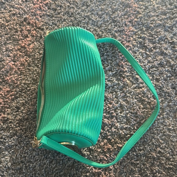 Urban outfitters micro purse - Picture 2 of 3